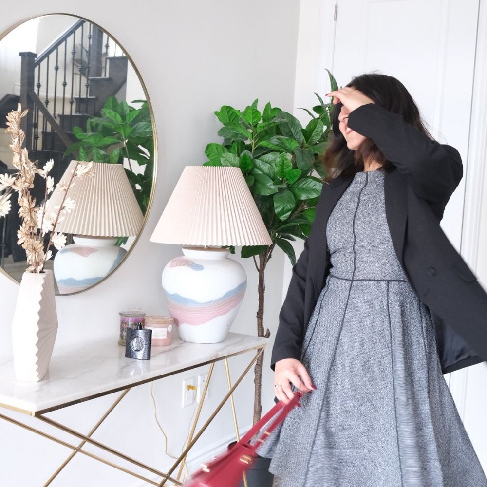 H&M Black and White Midi Dress - Timeless Elegance! 🖤